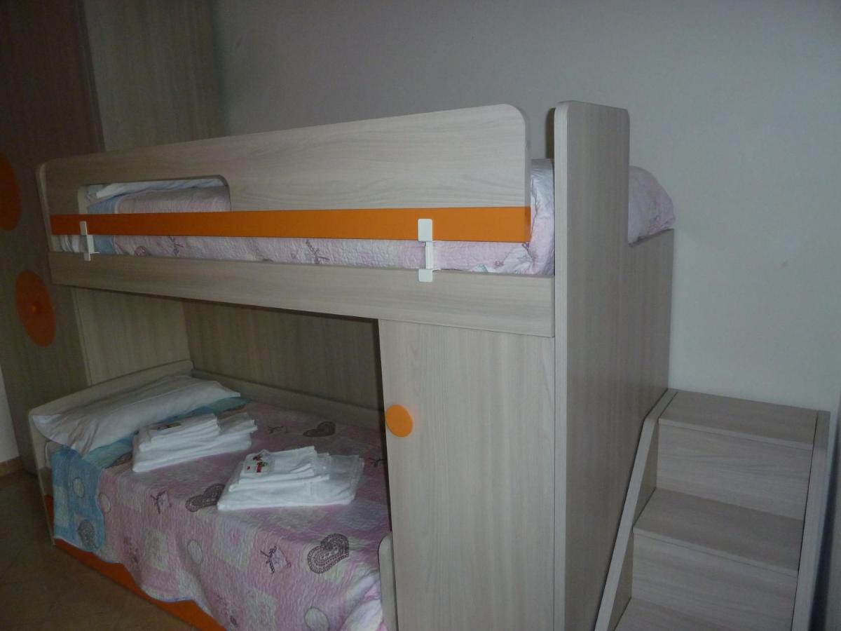 Casa Cuore - Love Pets - Fronte Ospedale Sacro Cuore Negrar Habitación foto